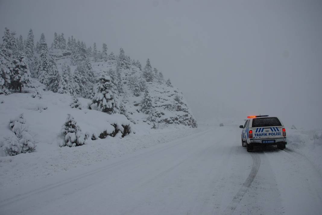 Konya-Antalya yolunda kar var mı? İşte Alacabel'den en yeni kareler 9